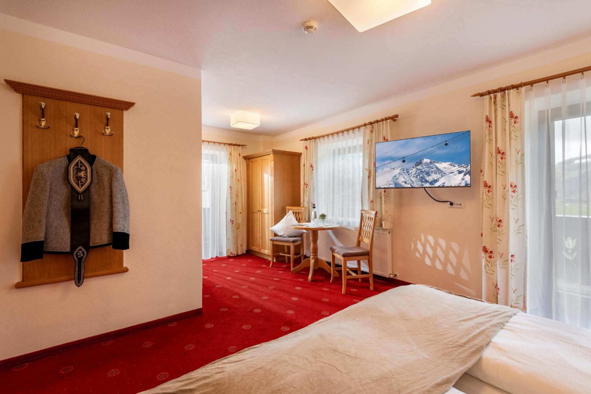 Hotel Garni Birkenhof Майерхофен Екстериор снимка