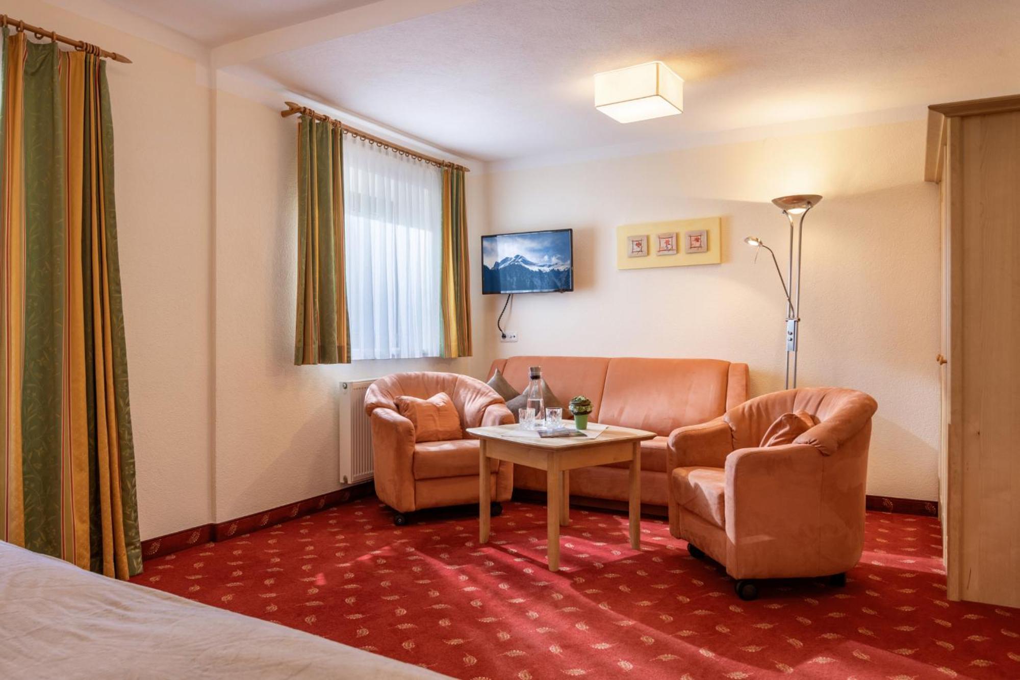 Hotel Garni Birkenhof Майерхофен Екстериор снимка