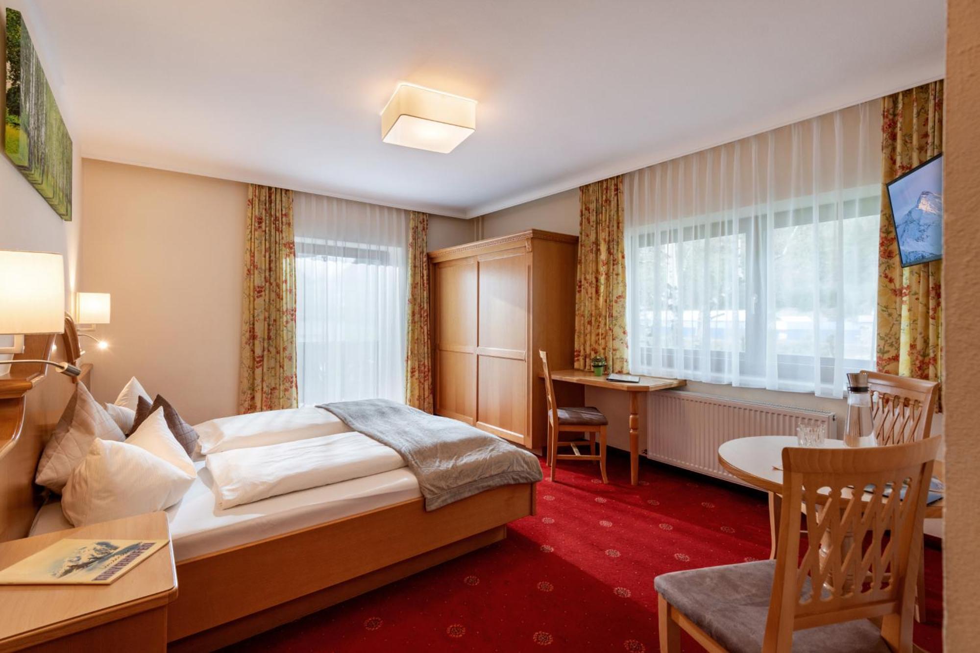 Hotel Garni Birkenhof Майерхофен Екстериор снимка