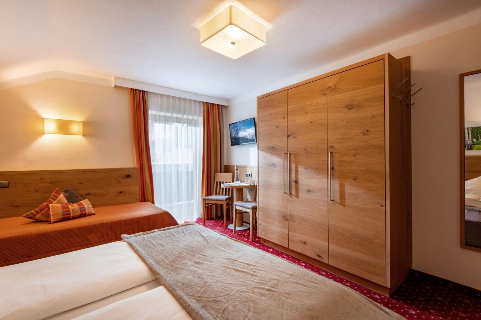 Hotel Garni Birkenhof Майерхофен Екстериор снимка