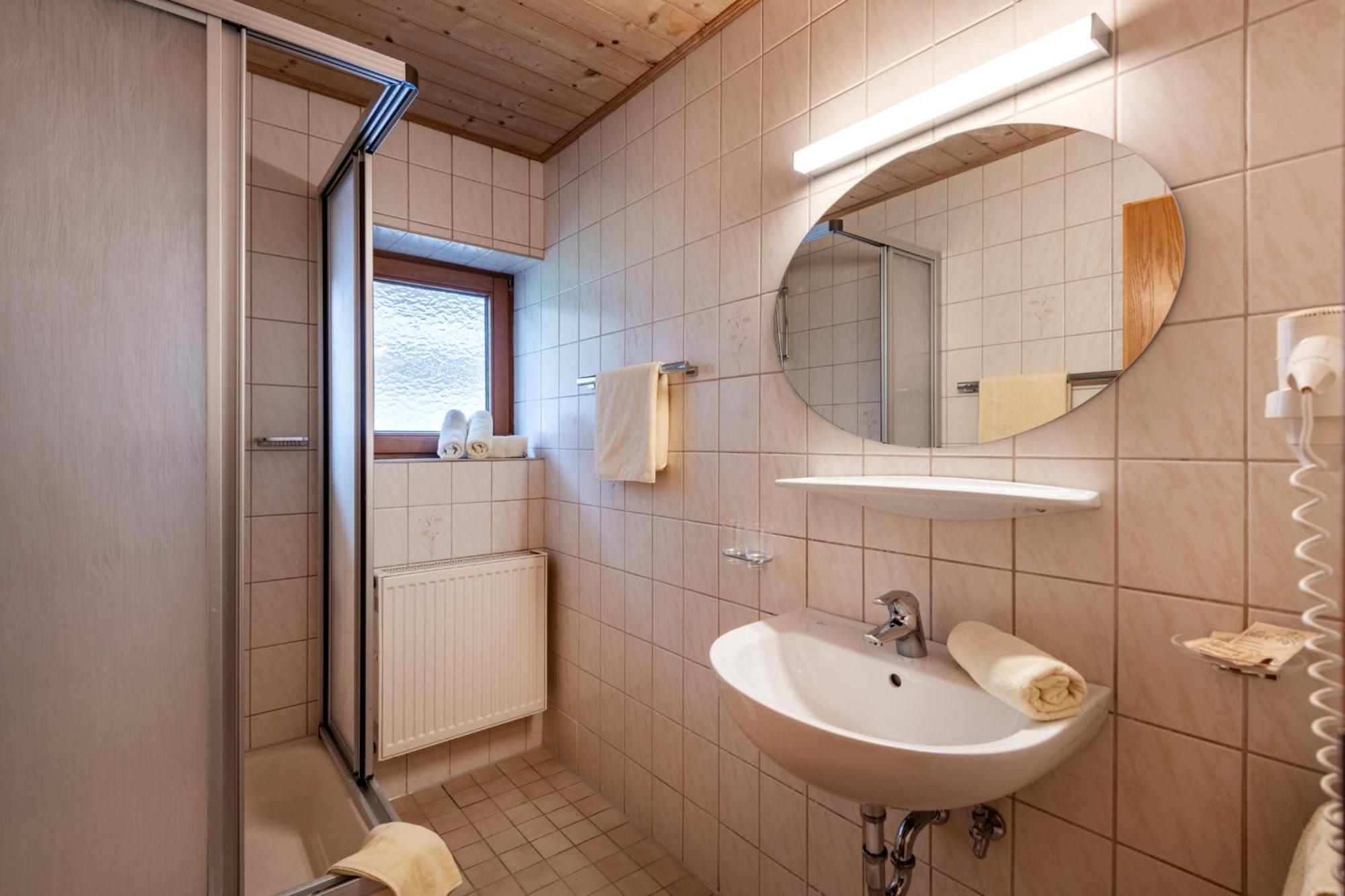 Hotel Garni Birkenhof Майерхофен Екстериор снимка
