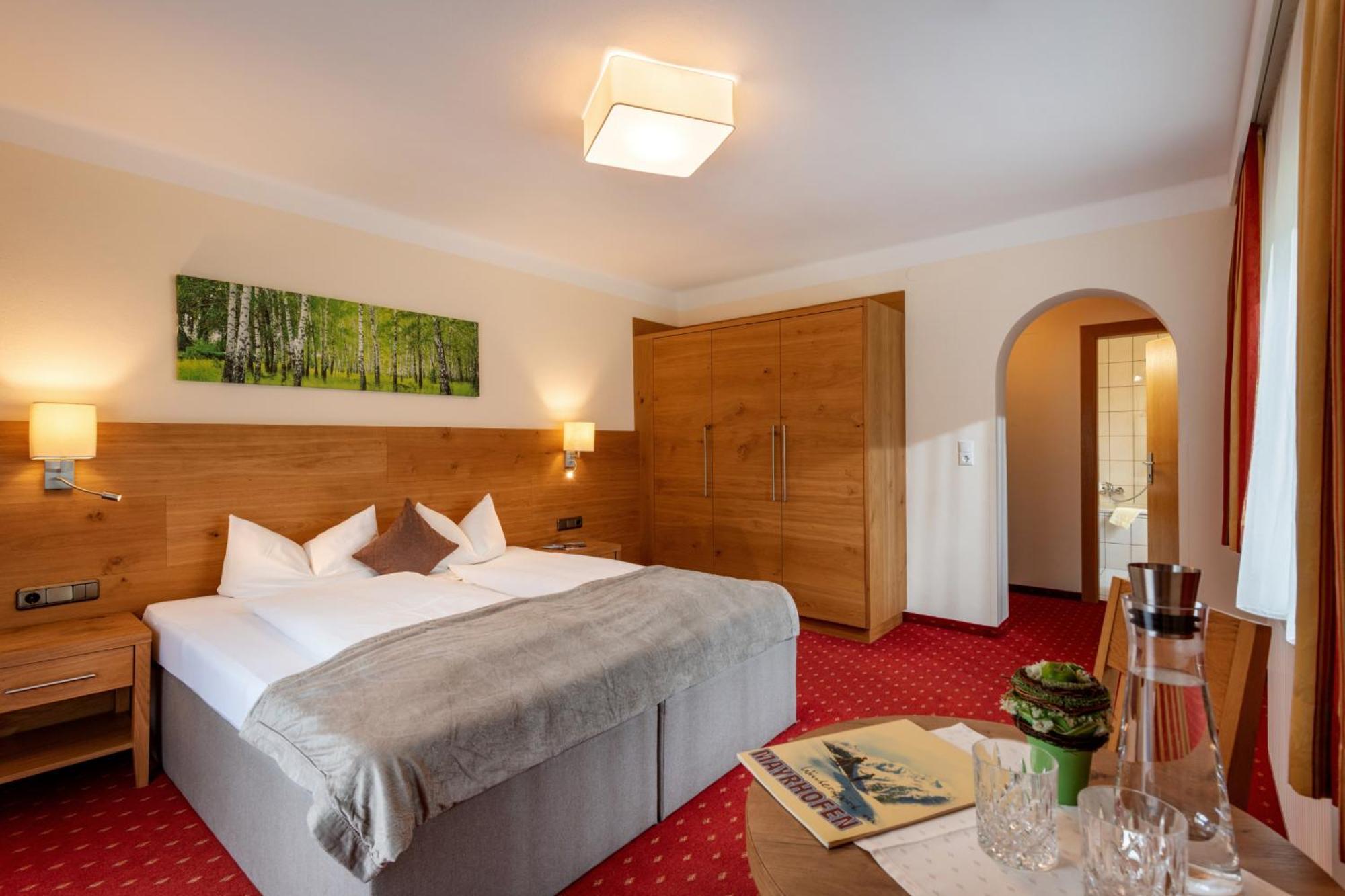 Hotel Garni Birkenhof Майерхофен Екстериор снимка