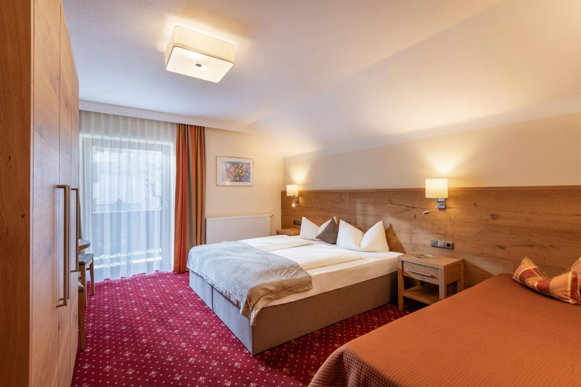 Hotel Garni Birkenhof Майерхофен Екстериор снимка